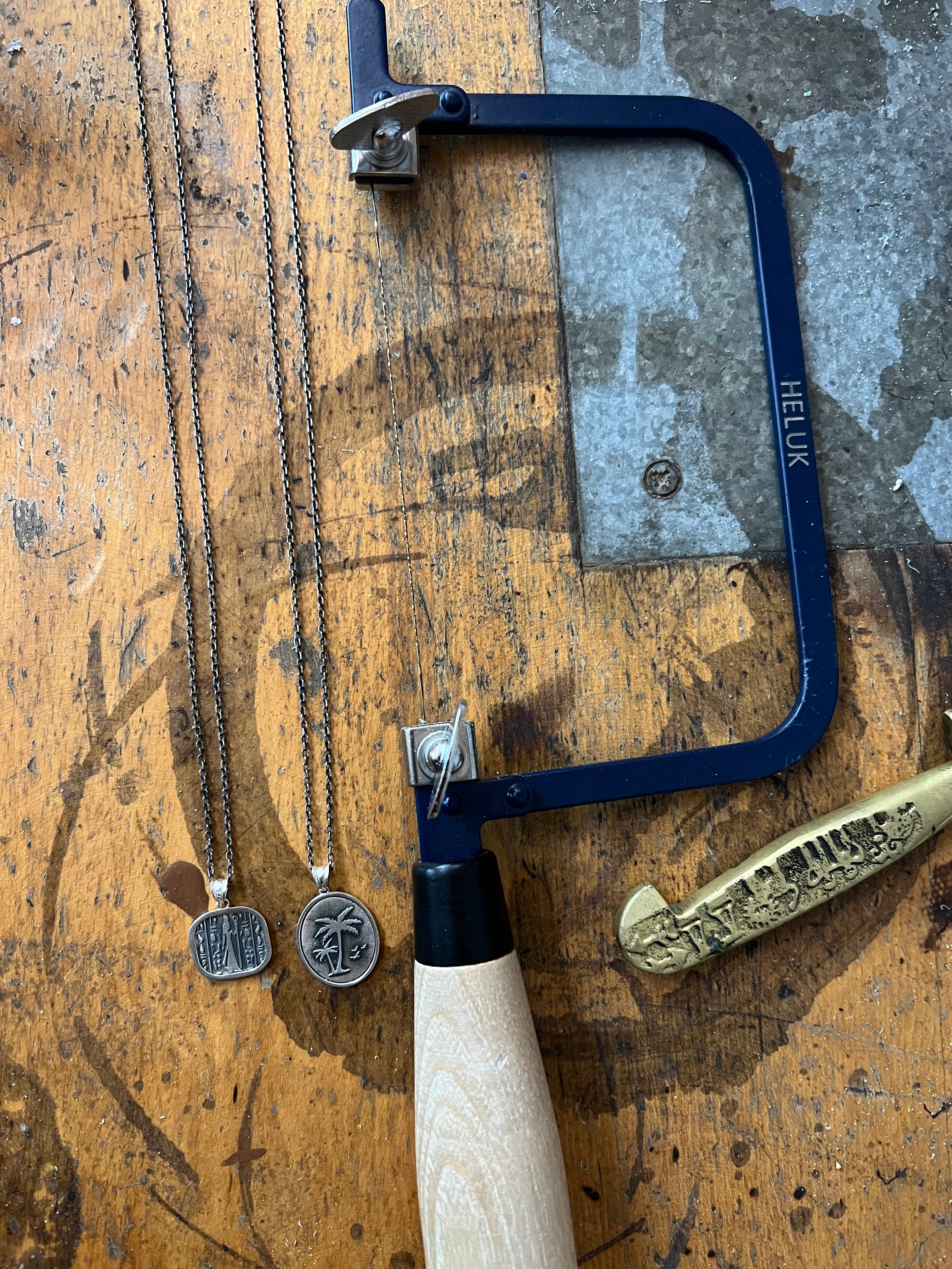 Palmiye Madalyon Kolye