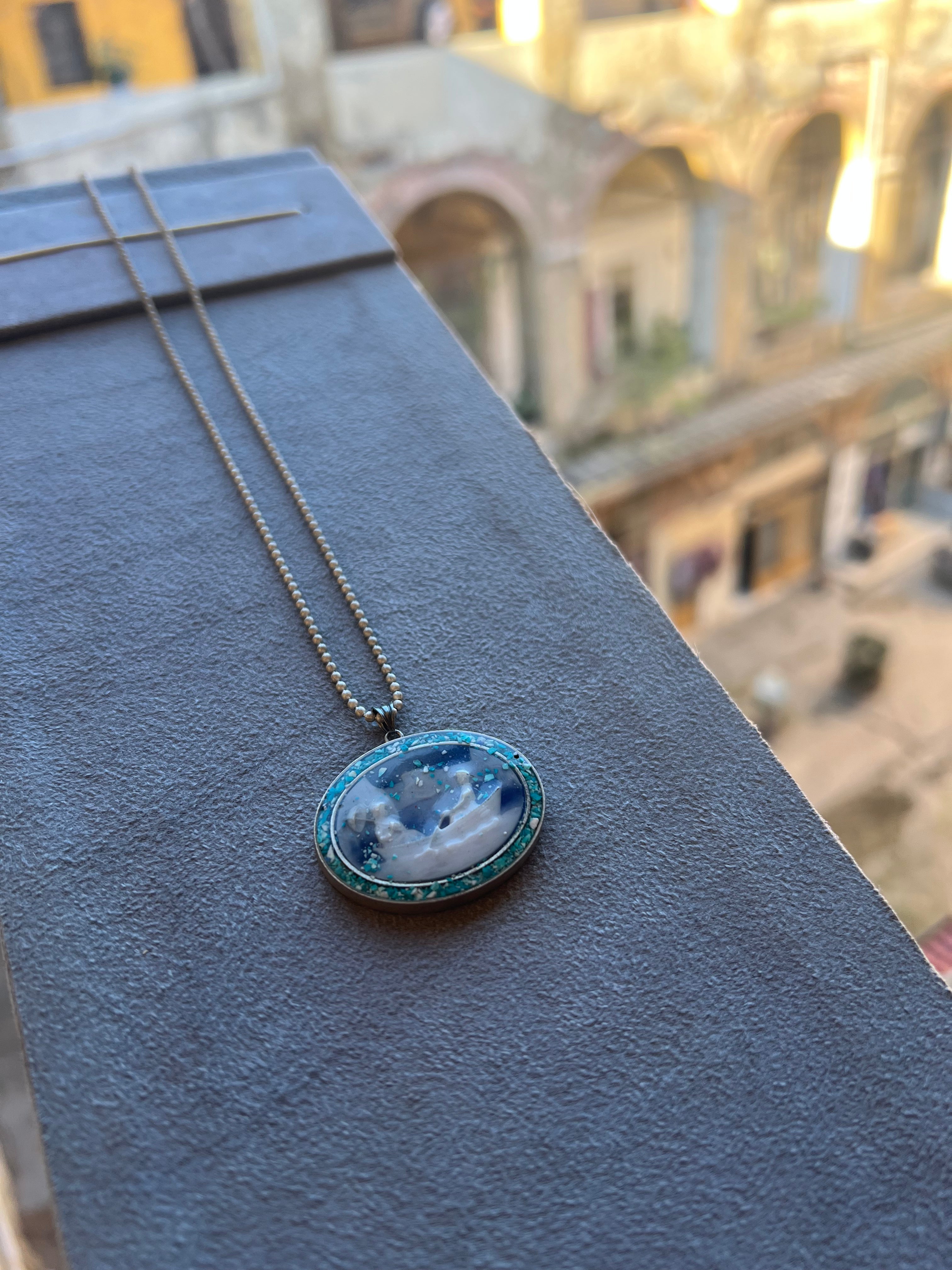 Oval Mavi Taş Kolye