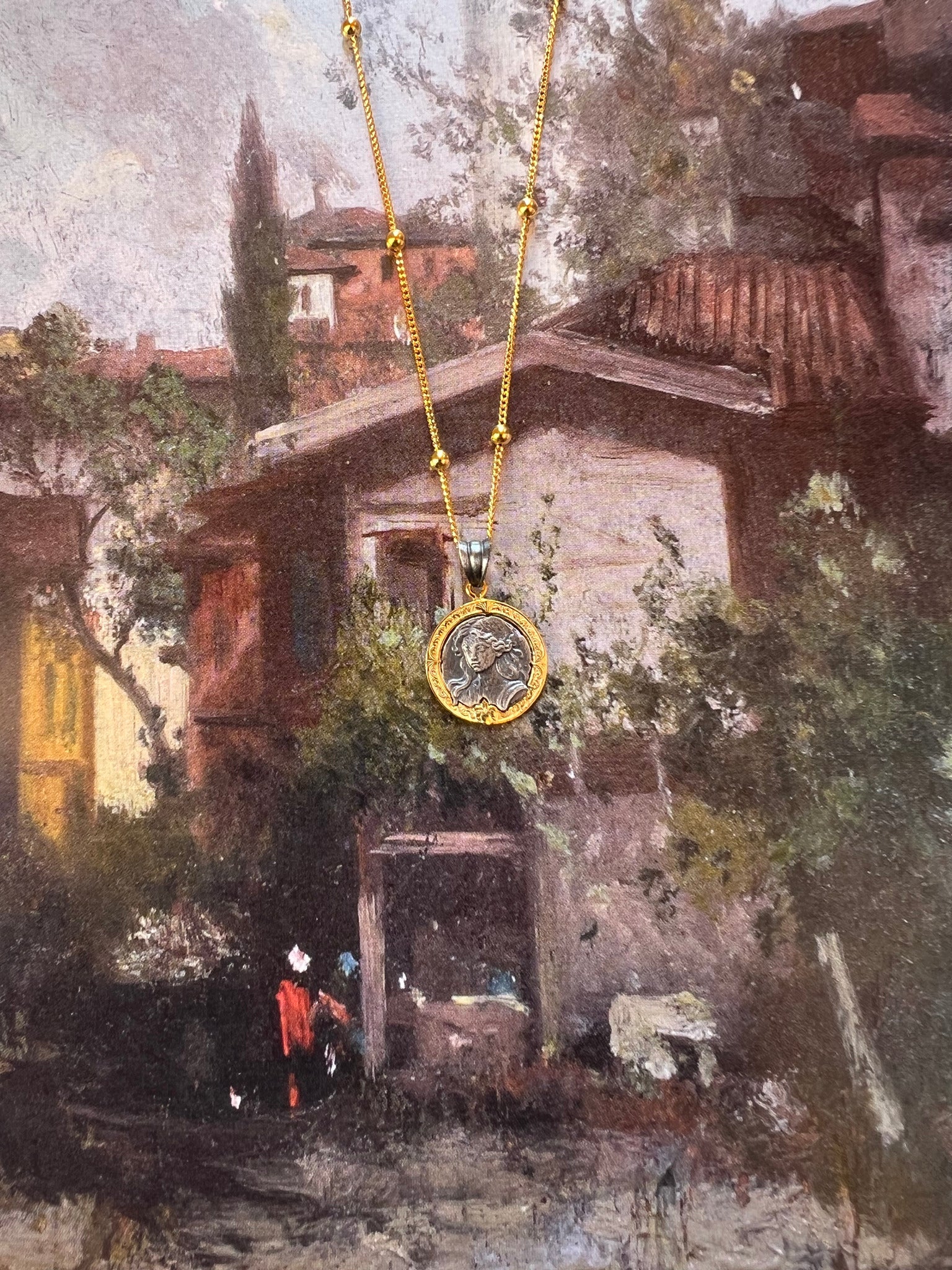 Kova Burcu Madalyon Kolye