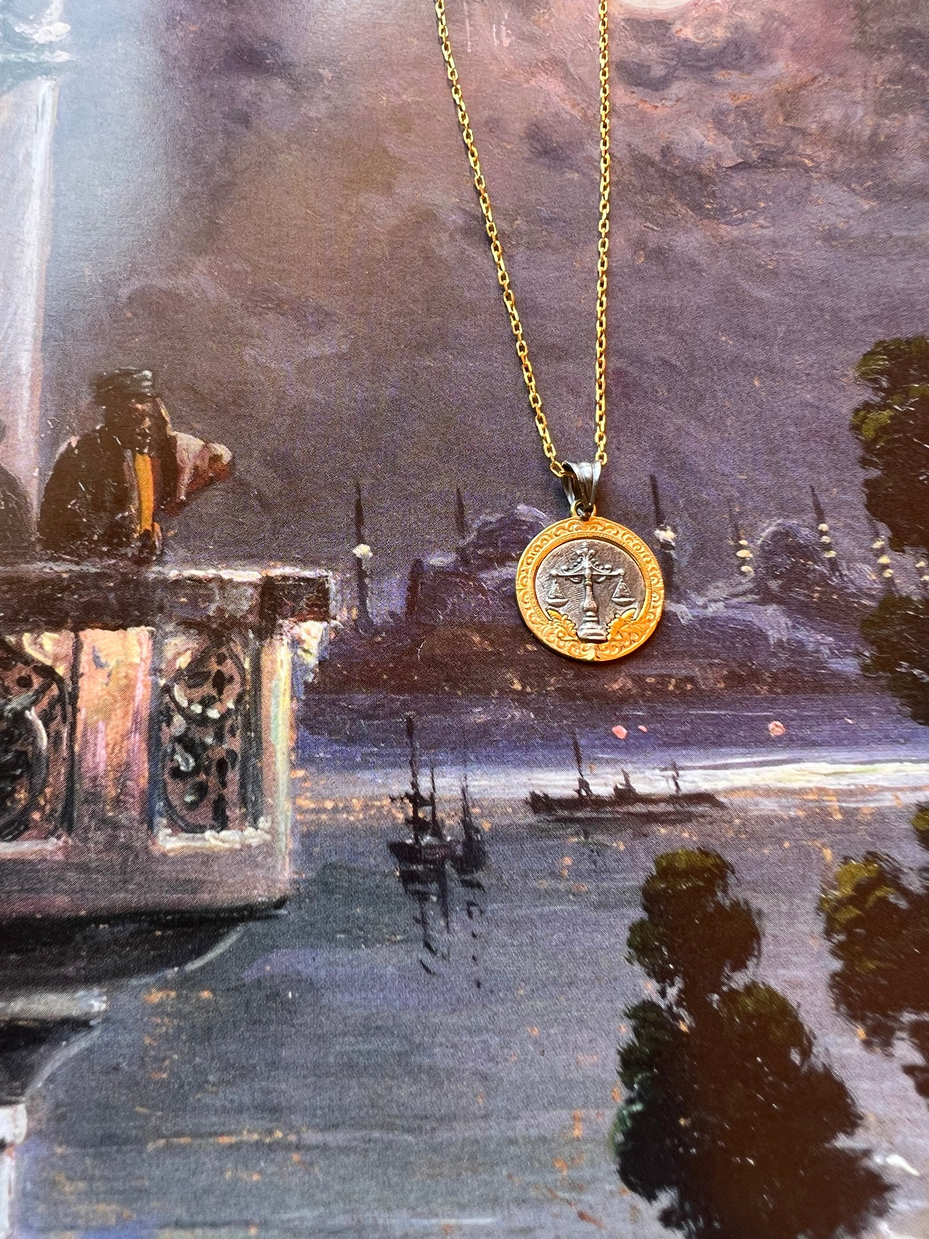 Terazi Burcu Madalyon Kolye