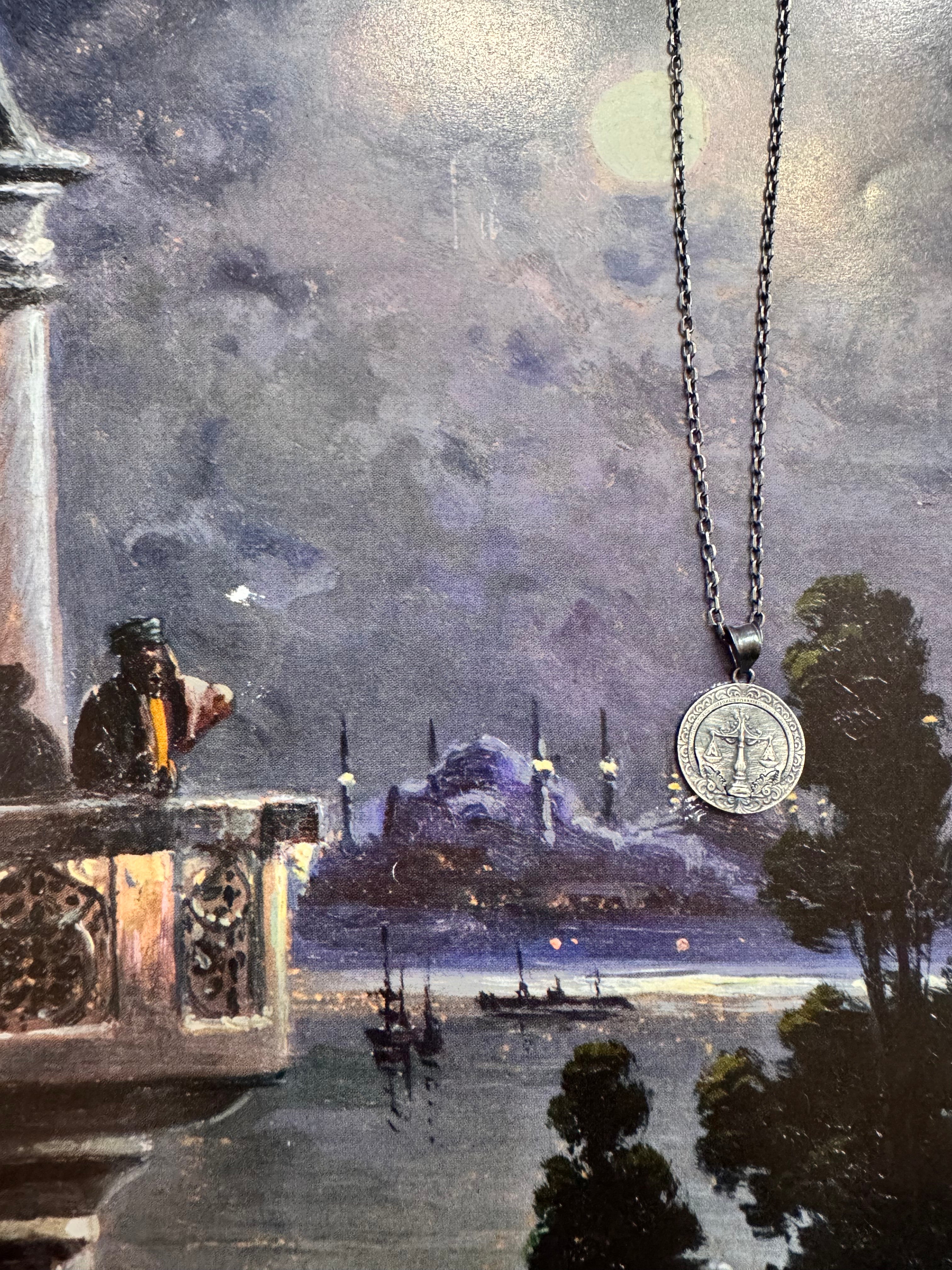 Terazi Burcu Madalyon Kolye