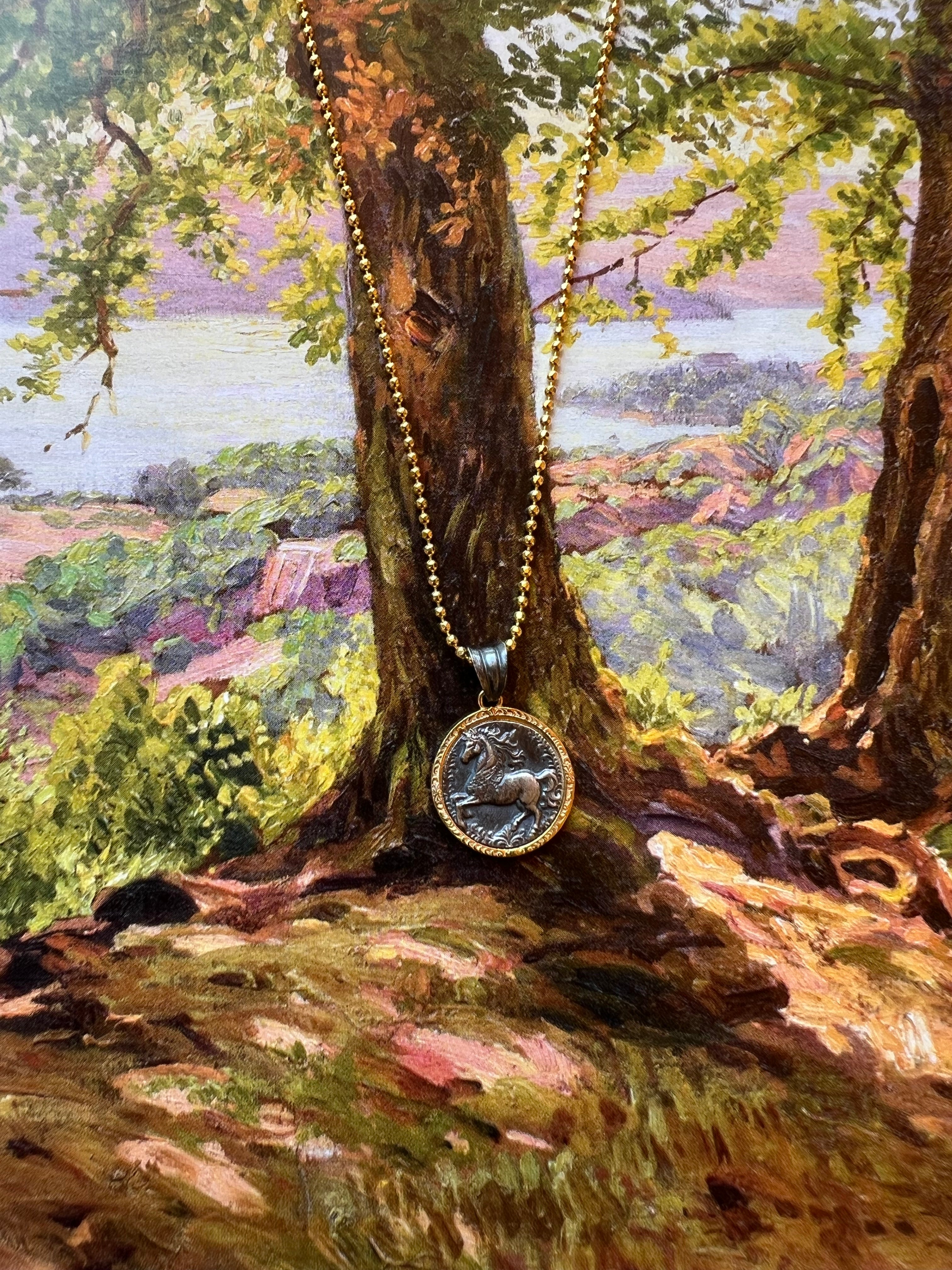 Yay Burcu Madalyon Kolye