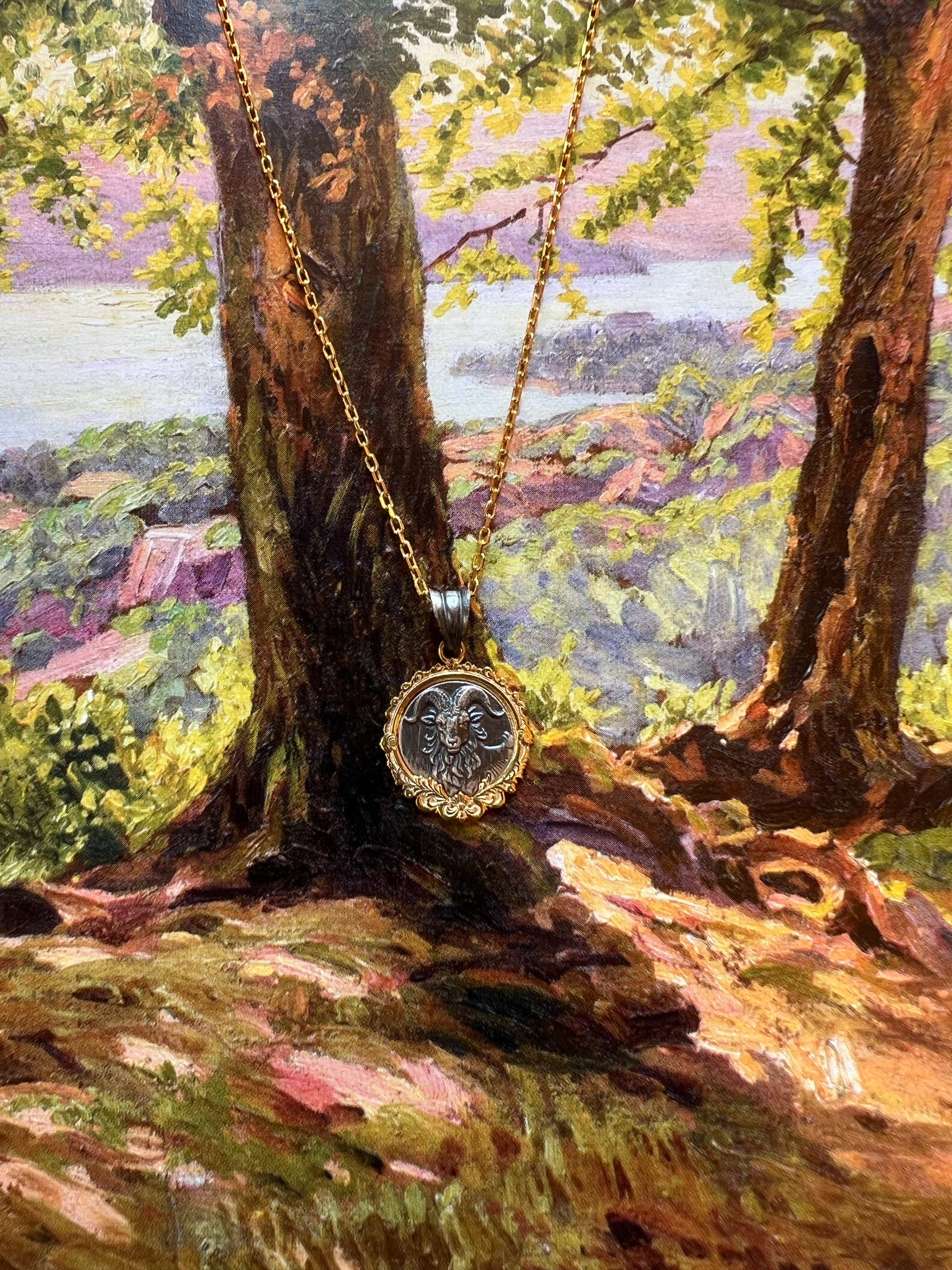 Oğlak Burcu Madalyon Kolye